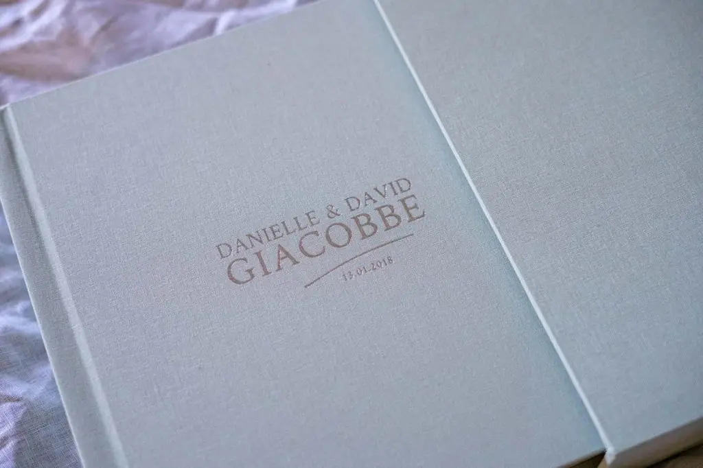 Luxe Album Boxes include Slipcase and Boutique Clamshell Style Boxes. Timeless Wedding Album for Modern Couples